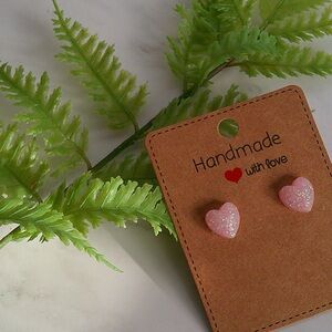 Pink glitter heart resin stud earrings